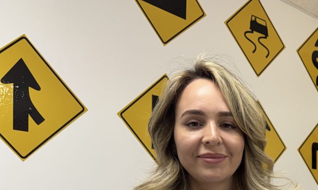 Spanish speakers learn strategies to pass English-only driving test in Florida