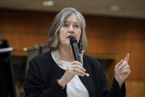 Juneau lawmaker’s bill to boost legal aid funding for vulnerable Alaskans heads to the governor